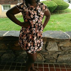 Forever 21 Blk and Peach floral print skater dress